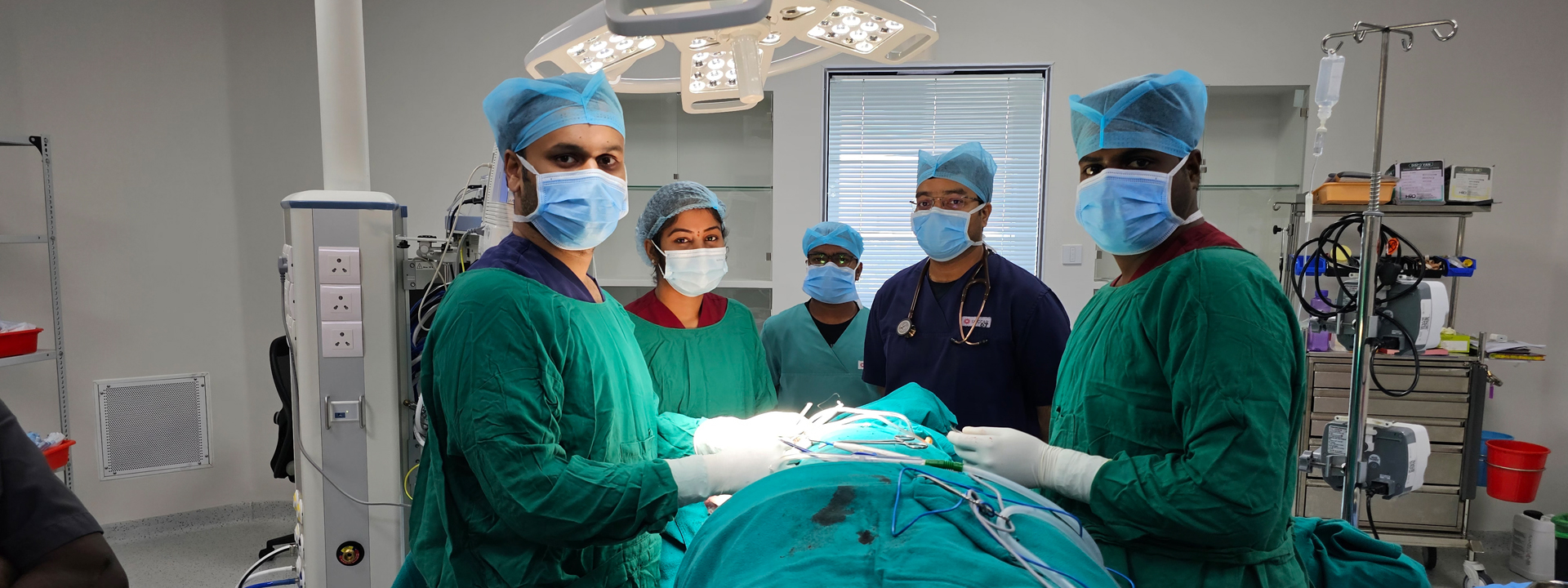 The SVICCAR team before starting the surgery